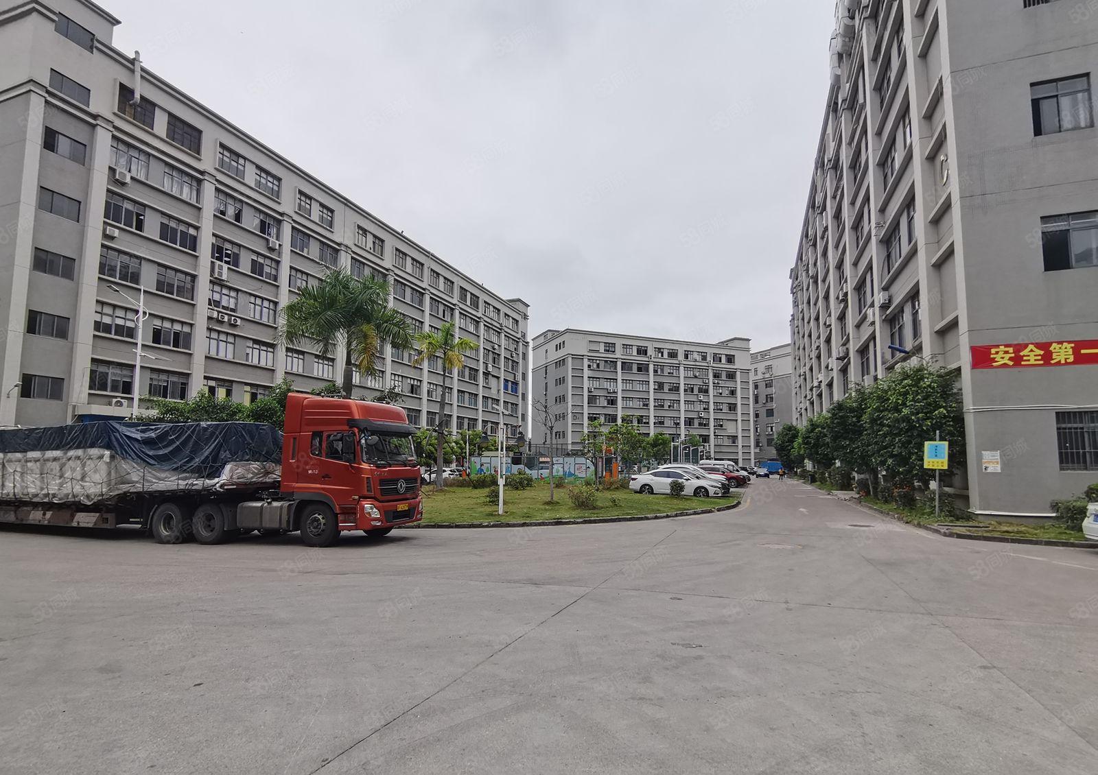 500平起租福永塘尾地铁口2楼2200平厂房仓库出租精装修