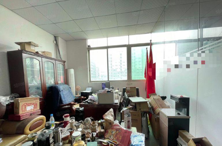 西乡固戍，主干道边，带装修330平厂房出租，出租