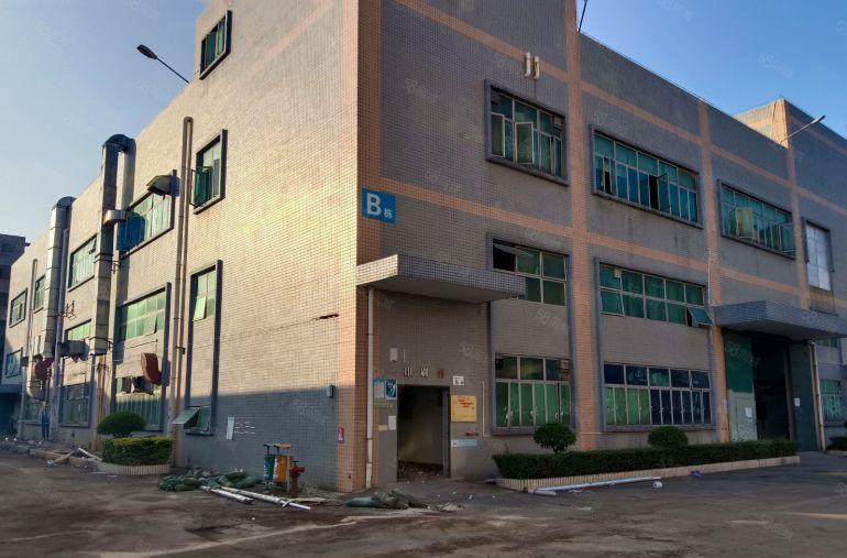 无公摊！石岩地铁口独院10000平方开房商直租独院厂房出租