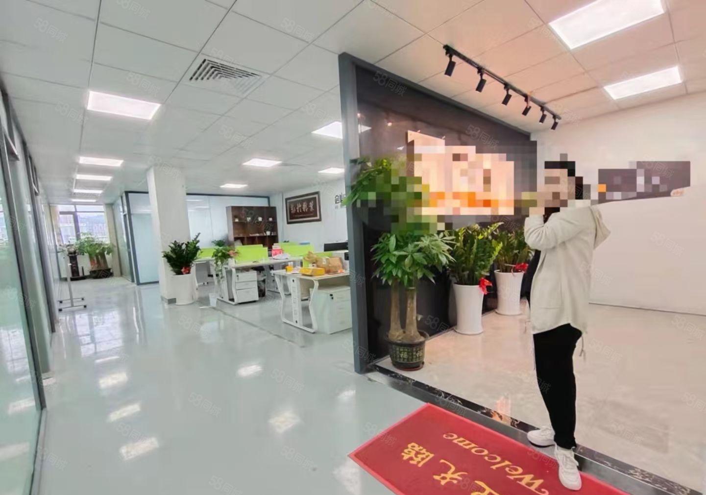 石岩汽车站新出独院三层面积5600平方独院厂房招租