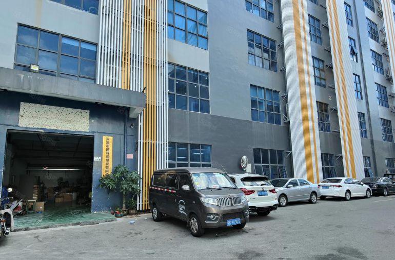 实惠实用26元每平一楼800平地铁口大型园区位置形象俱佳