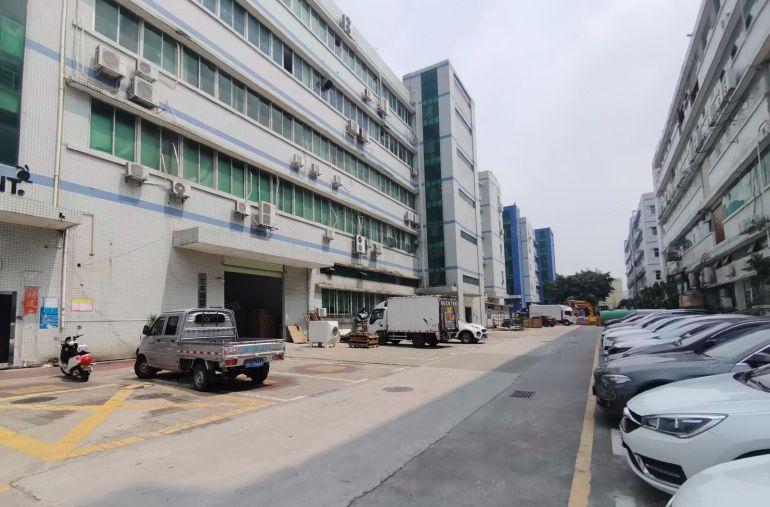 原房东石岩塘头工业区5000平厂房出租100平可分租带装修