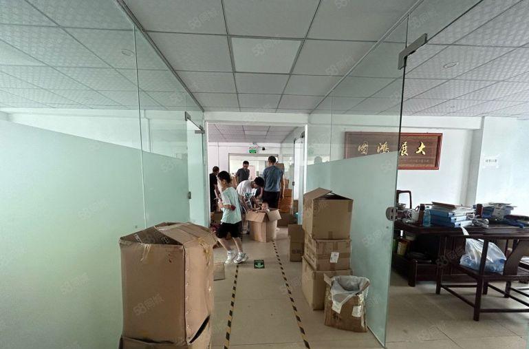 沙井楼上398平现成电商仓库大气前台豪华办公室，租金便宜.