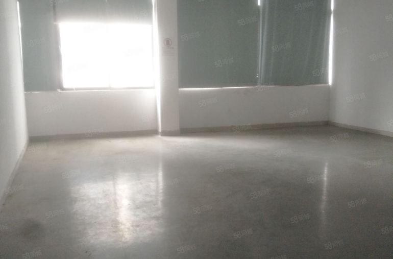 西乡原房东带红本950平带装修厂房仓库出租