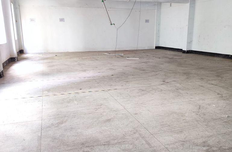 西乡黄田107国道边1350平精装修厂房仓库出租