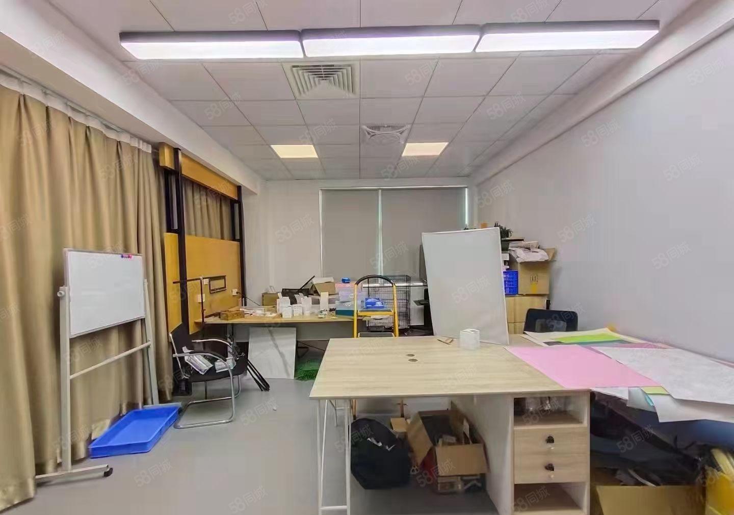 西乡固戍地铁口附近楼上610平精装修厂房出租无转让费也可分租