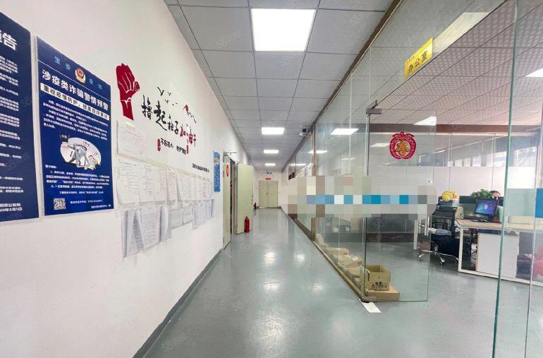 西乡固戍二路，电梯口位置，带装修650平厂房出租，拎包可用