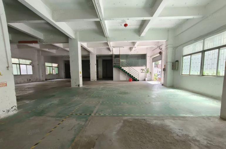 西乡桃源居附近鹤洲，一楼850平带阁楼厂房出租，好进大货车