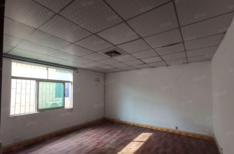 松岗碧头地铁站大地路红本独院三层4000平方厂房出租带办公楼