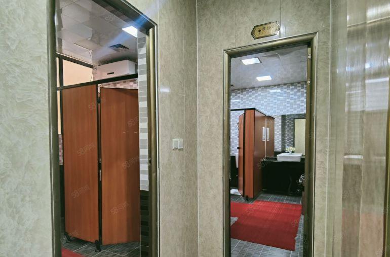 地铁口1楼靓装1250平可办公研发汽展汽配餐饮物流等