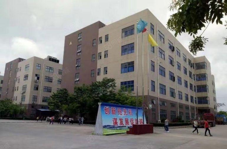 石岩惠科原房东整层精装3000平实际面积厂房出租！