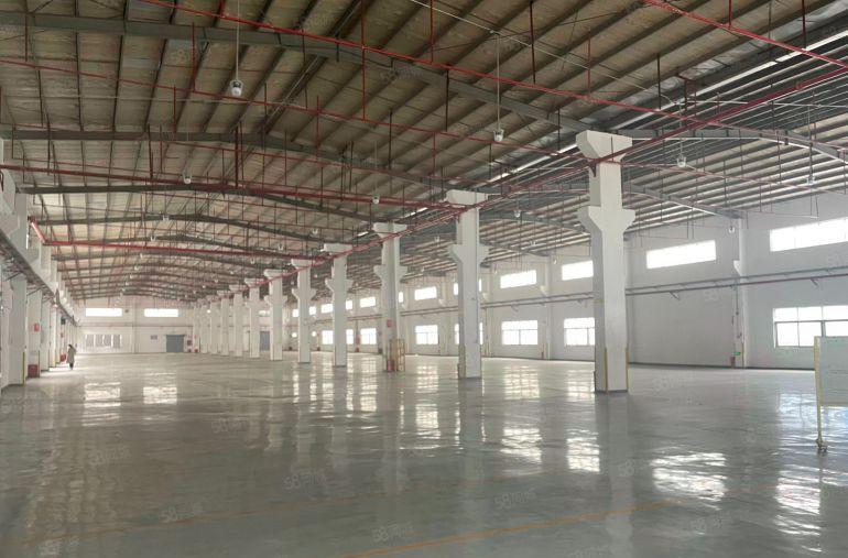 沙井独门独院6500平方带独立办公楼厂房全新地坪漆空地免费用