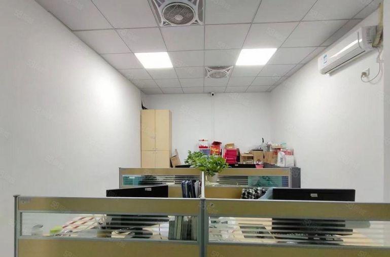 西乡宝田工业园前进二路地铁口原房东1500平精装修合电子仓库