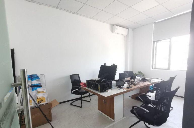 宝安石岩厂房仓库出租1000平精装修大园区面积可分租近高速