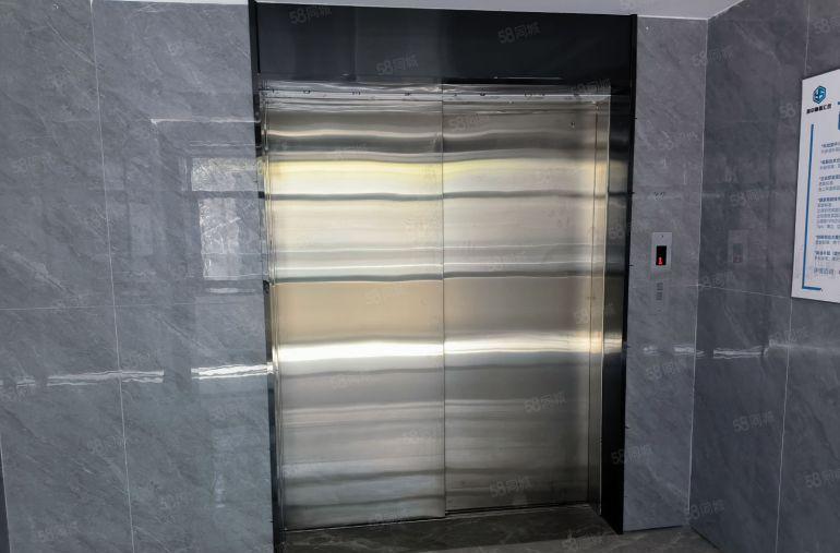 沙井马安山地铁口100平200平精装修厂房和办公室仓库出租