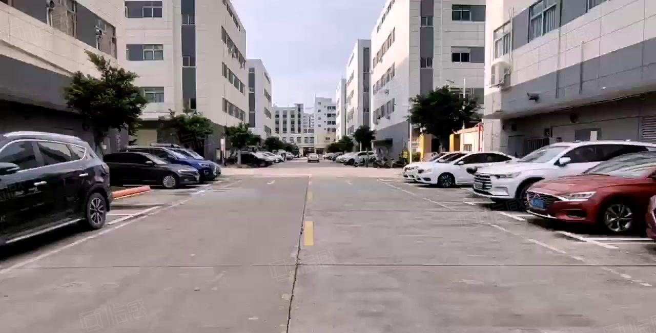 2500平米豪华精装修塘尾和平交界处无转让费福永厂房出租整层