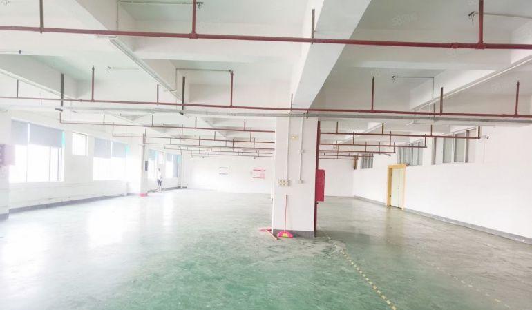 沙井重工业厂房出租2楼2000平米3吨电梯空地超大 大小分组