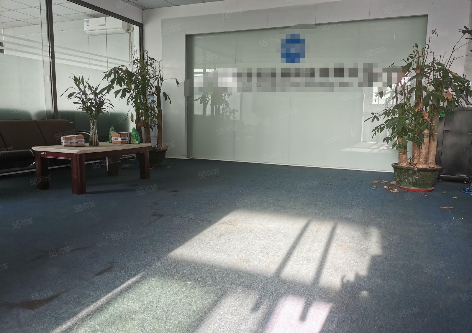 福永桥头地铁口附近楼上整层1200平带无尘装修出租