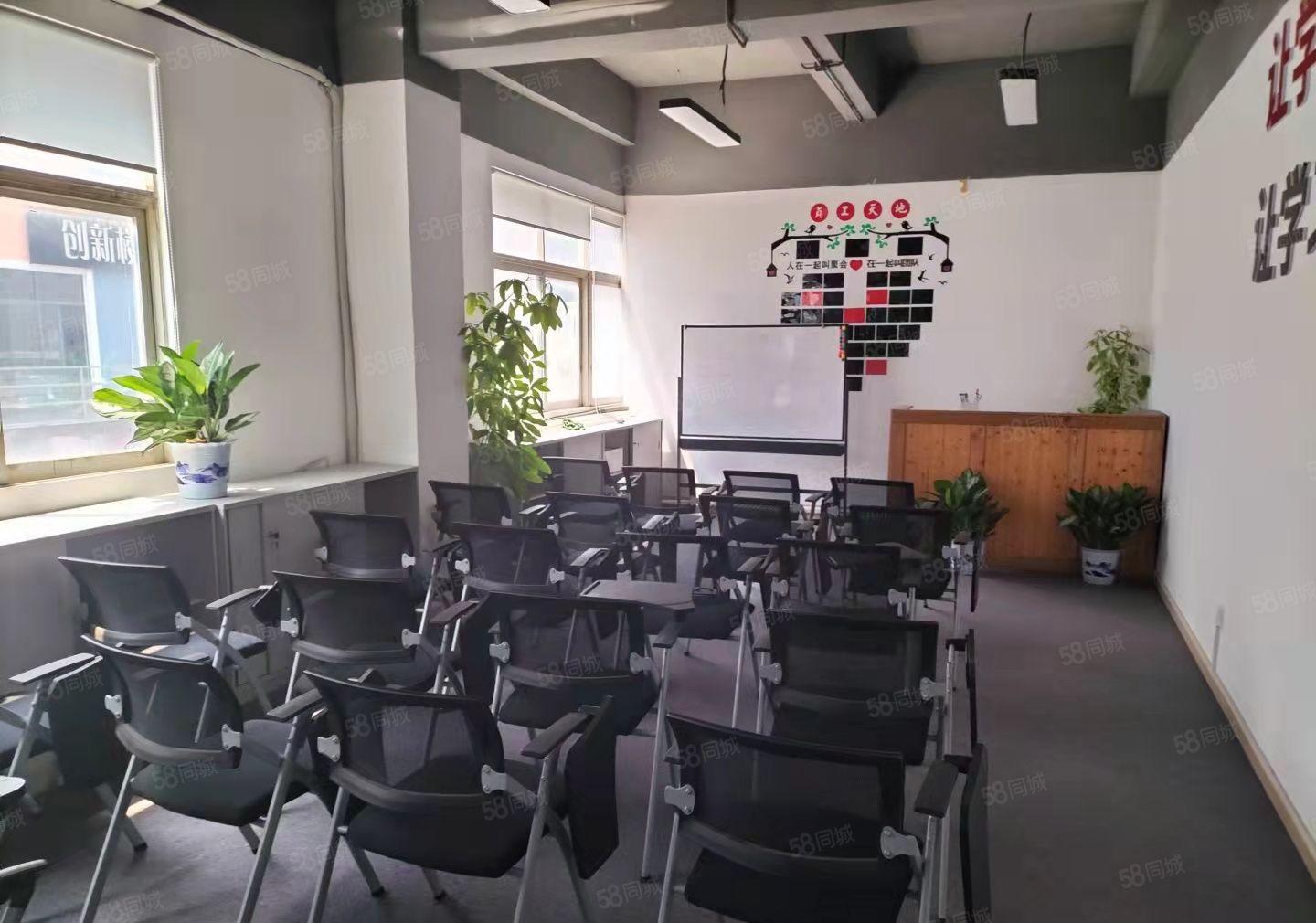 西乡固戍地铁口附近创意园5楼整层2000平豪华装修出租