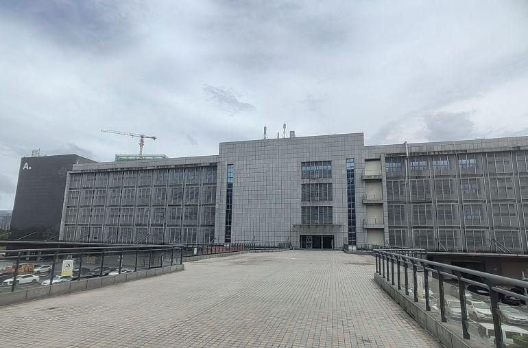 西乡工业园区整栋6000平实际面积出租国企物业直租交通方便