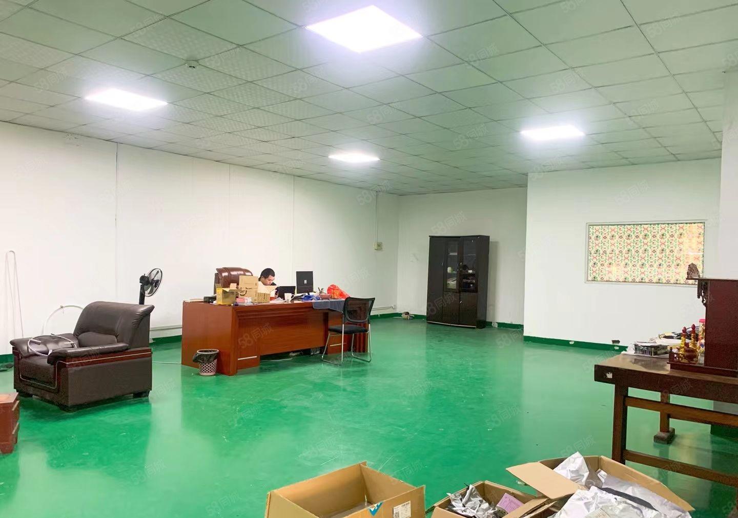 出租楼上2250平方精装修园区形象高大上