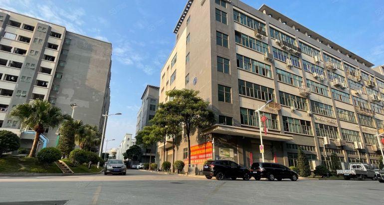 宝安松岗工业园1000平方可分租200平方起低价仓库厂房出租