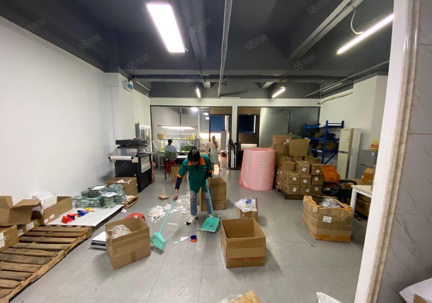 福永小面积200平方厂房出租水电到位带装修有前台办公室