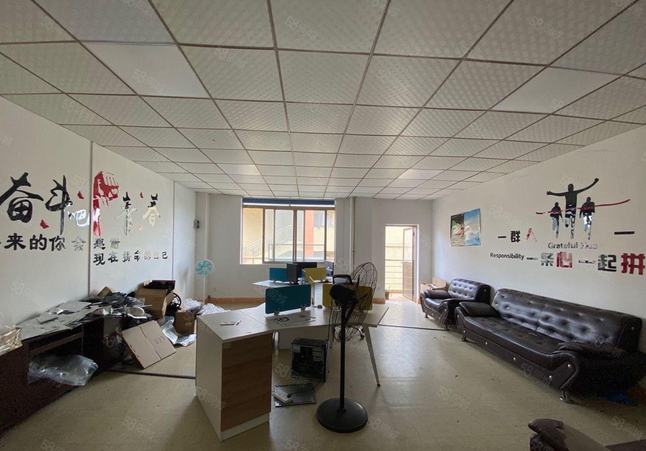 宝安石岩汽车站附近1000平方原房东精装修红本厂房出租零公摊