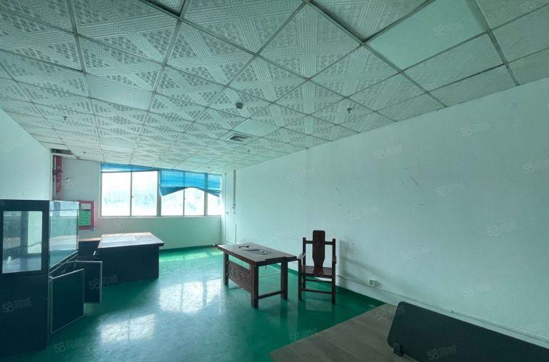 松岗地铁口旁600带装修厂房仓库出租可分租原房东带红本