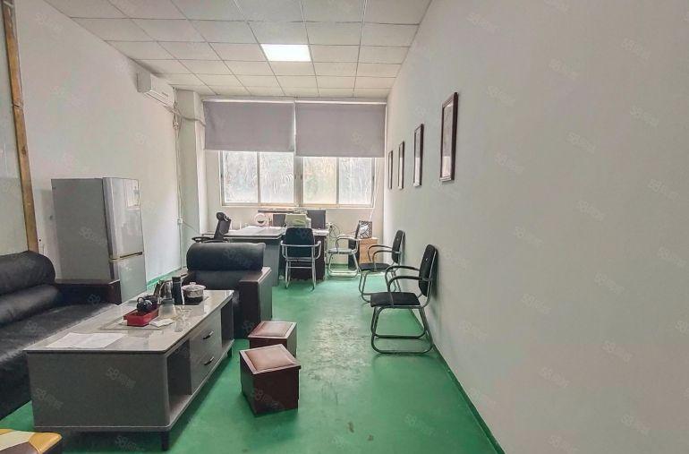 西乡九围鹤洲洲石路，工业区450平，带装修厂房出租，带吊机口