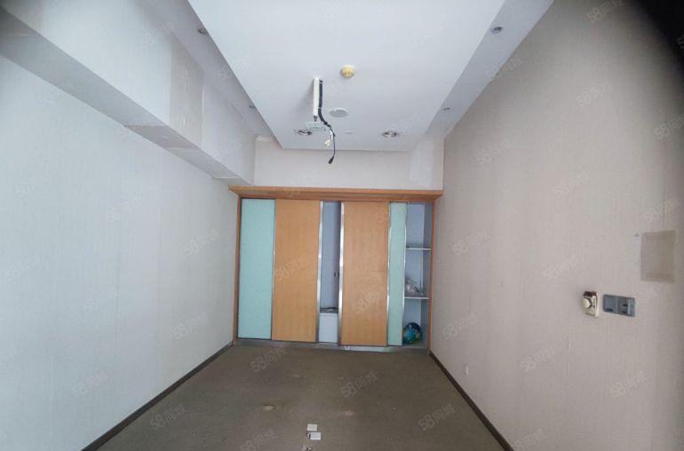 宝安物流中心附近一楼整层2800带装修厂房出租