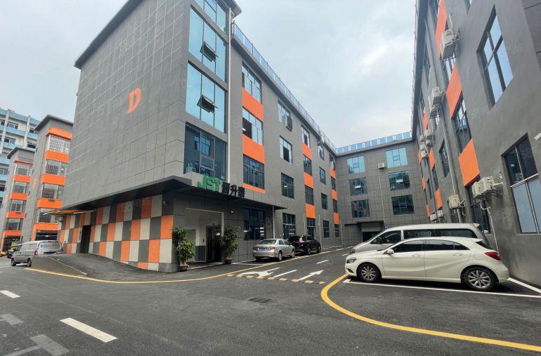 宝安西乡固戍地铁口500米原房东500平小面积精装修厂房出租