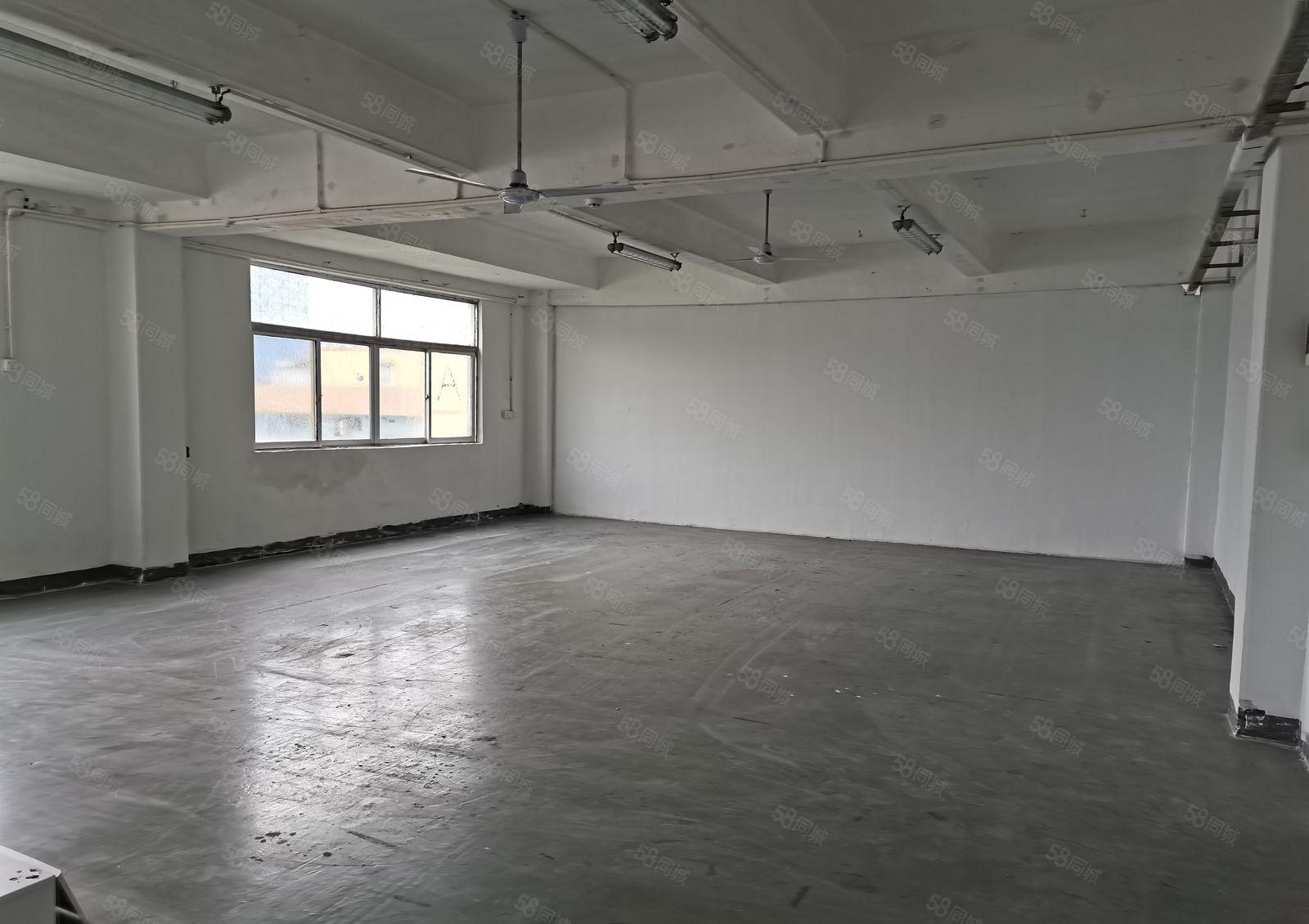 洪浪北地铁口厂房出租，可做电商，直播，仓库，加工等，有车位