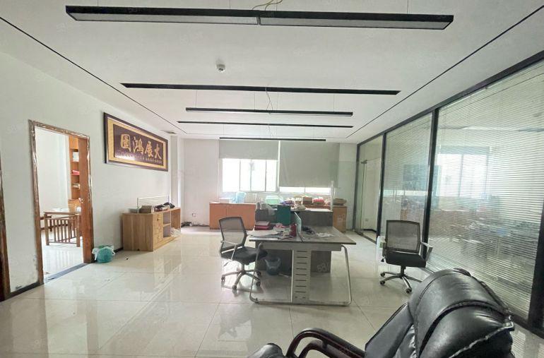 西乡固戍，一手房东带装修610平整层厂房，租金30使用率高