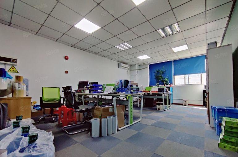 西乡宝田工业园前进二路地铁口原房东1000平精装修合电子仓库