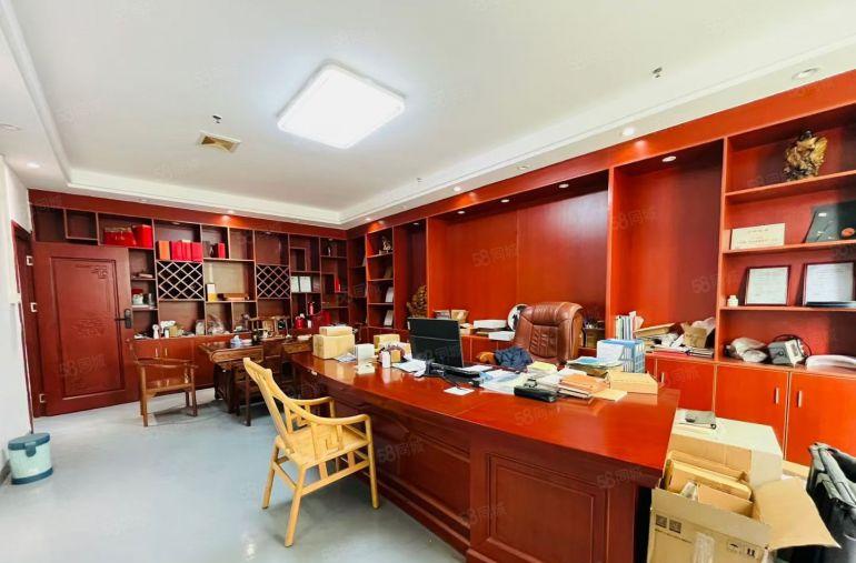 西乡簕竹角大型园区楼上精装1085平厂房，有无尘车间低价出租