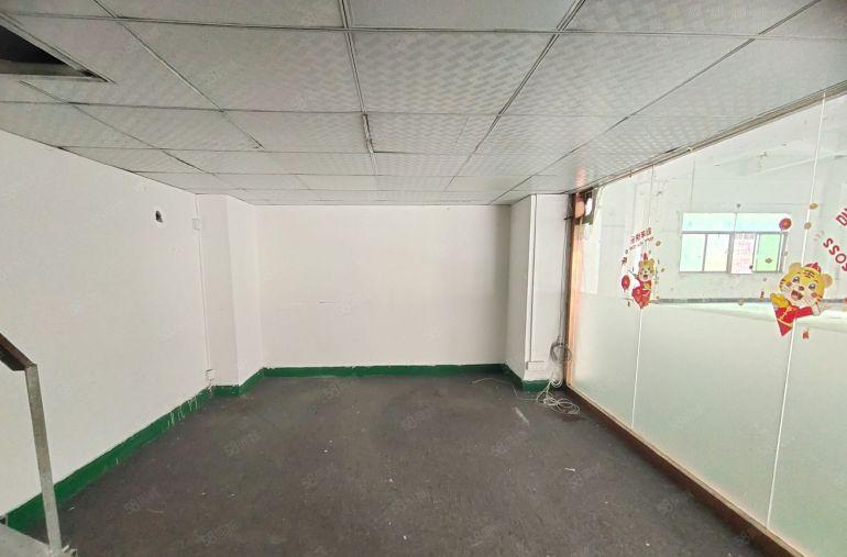 西乡洲石路，鹤洲大型正规工业区一楼新出690厂房，带卸货平台