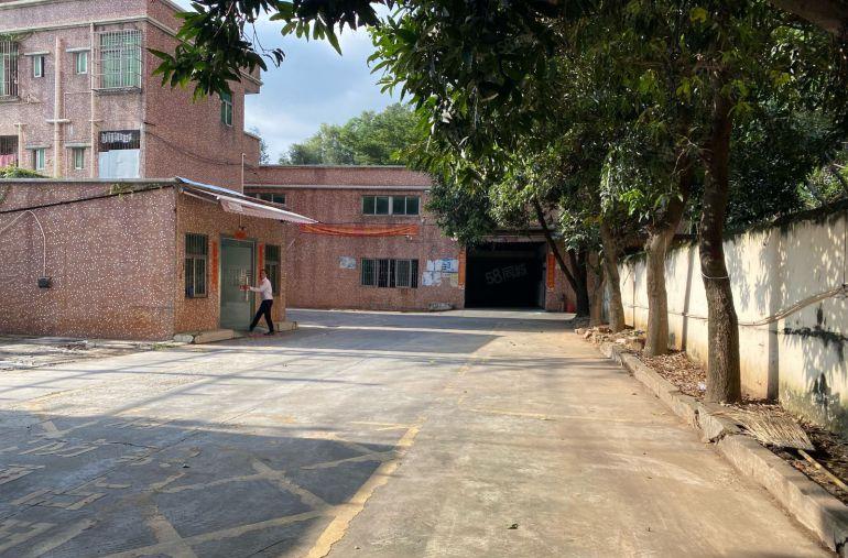 松岗原房东单一层独院钢构1100平厂房出租