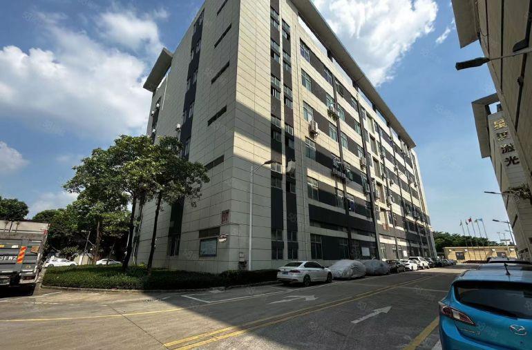 福永地铁口厂房4楼整层3400平米精装修免转让费出租大小分租