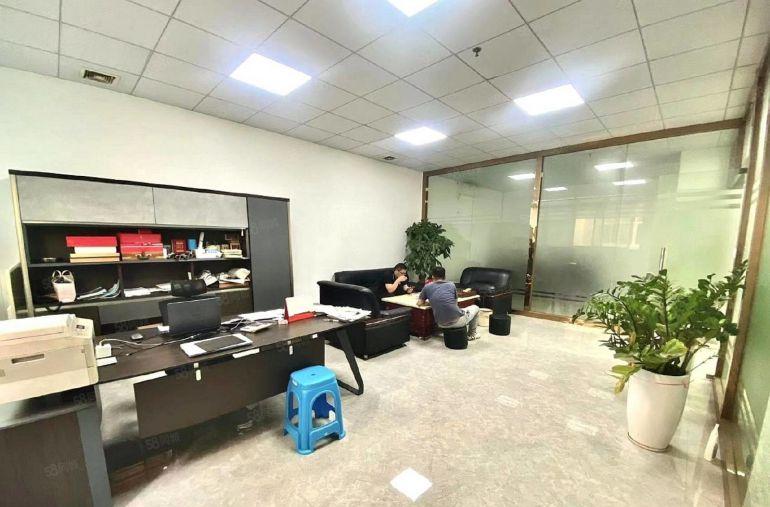 福永新和楼上600平精装红本厂房实际面积出租拎包入驻无转让费