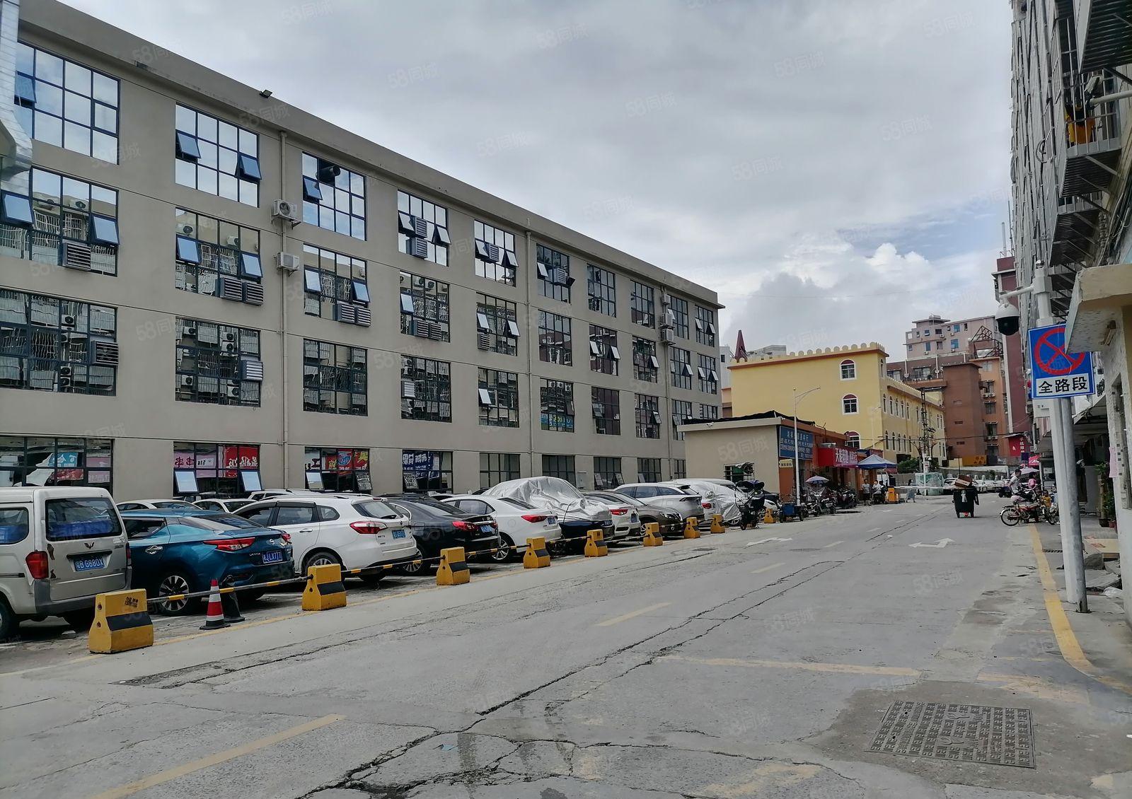 西乡固戍稀有独门独院厂房整栋6000平出租，可整层分租