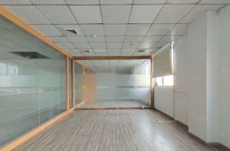 西乡航城街道，九围工业园650平精装修厂房仓库出租，带吊机口