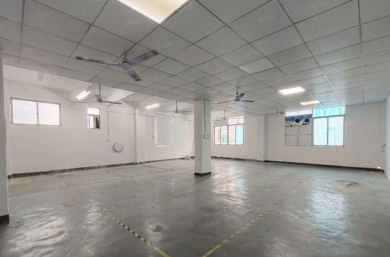 西乡，固戍楼上60平100平260平370小面积厂房仓库