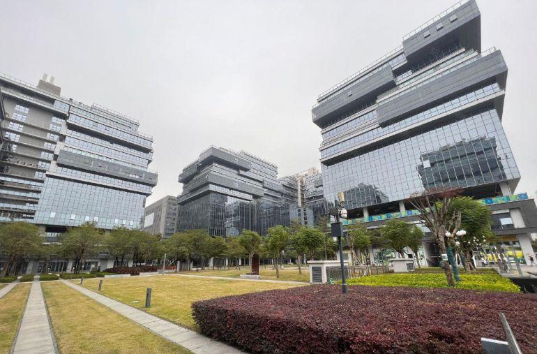 西乡宝田地铁口高新科技产业园1000平办公研发厂房低价出租