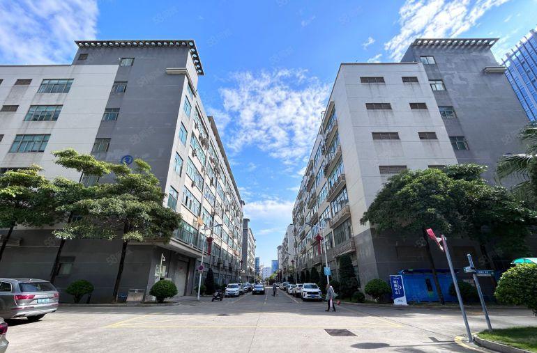 宝安西乡300平方是5000平方厂房出租 原房东1楼仓库出租