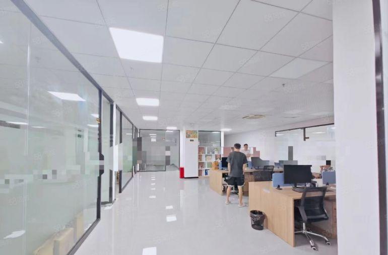 石岩地铁口楼上1000平精装修低价厂房出租仓库分租带无尘车间