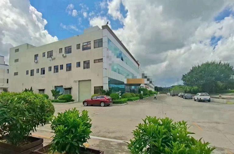 松岗中学红本厂房分租一楼650楼上2500平，花园式停车充足