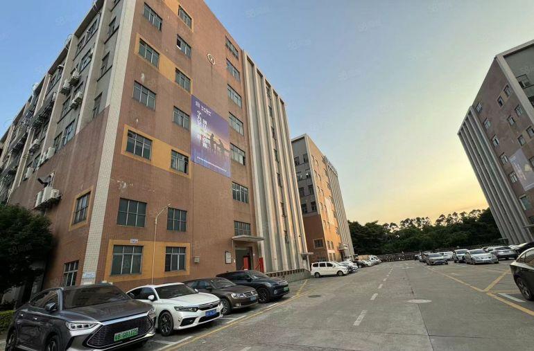 西乡黄田地铁口大型高新产业园新出独栋19200平可分3600