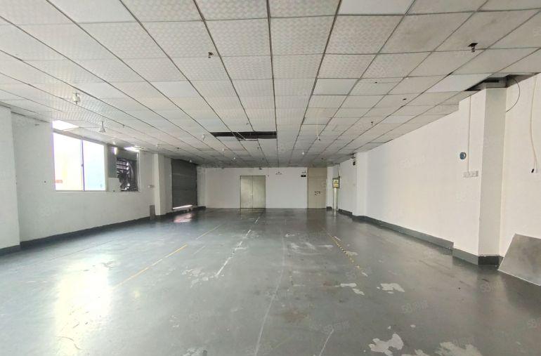 西乡航城街道，九围工业园650平精装修厂房仓库出租，带吊机口