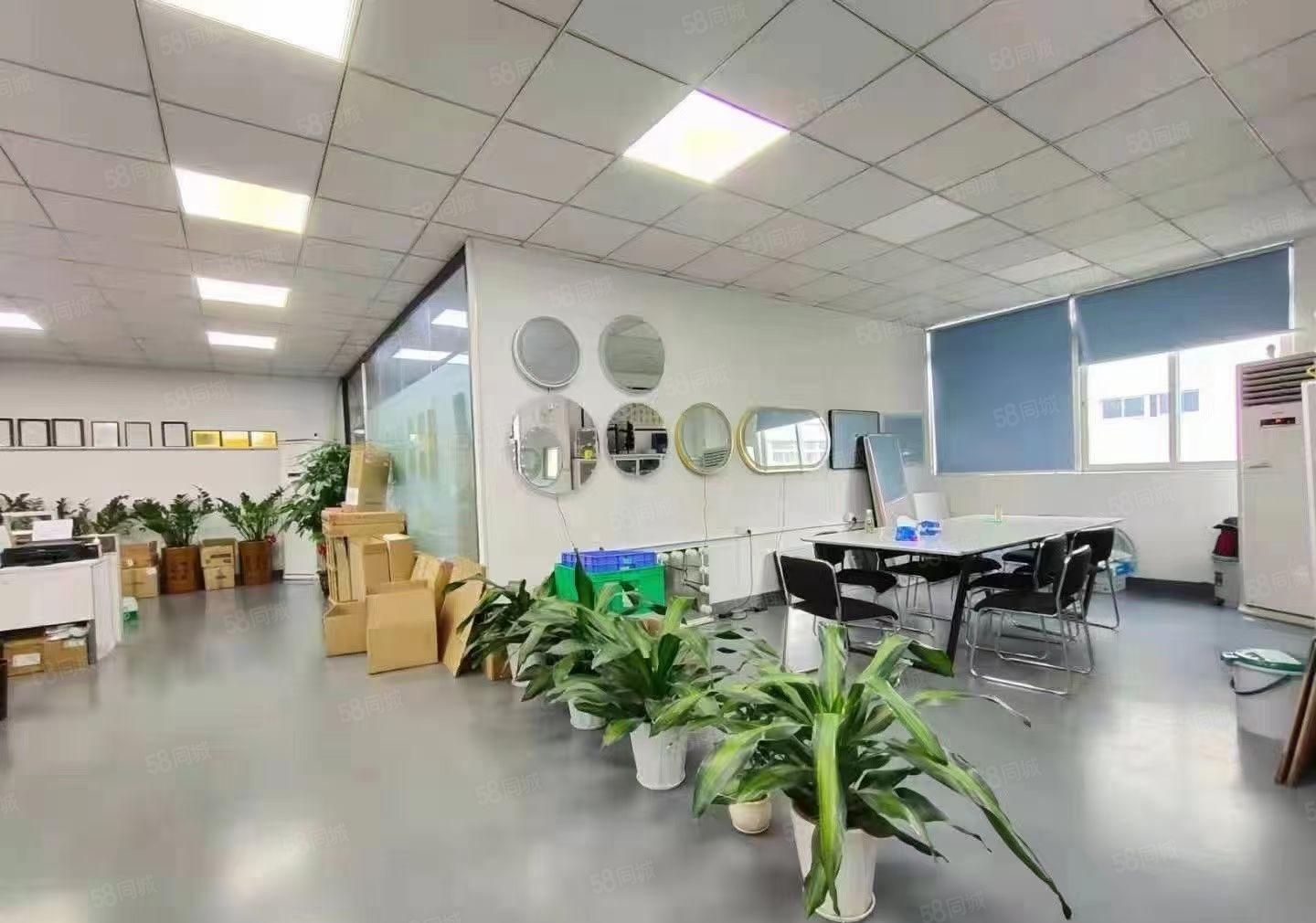 精装修原房东出租！石岩北环路上屋地铁口整层3700平厂房出租